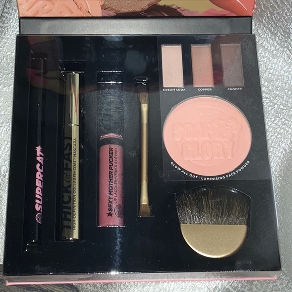 Soap and Glory Makeup - Picture 2 of 4